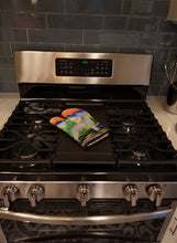 Load image into Gallery viewer, Weimaraner Oven Mitt SS8267OVMT