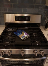 Load image into Gallery viewer, Starry Night Akita Oven Mitt SS8352OVMT