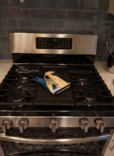 Load image into Gallery viewer, Starry Night Airedale Oven Mitt SS8361OVMT