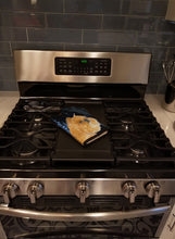 Load image into Gallery viewer, Starry Night Brussels Griffon Oven Mitt SS8362OVMT