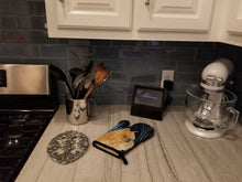Load image into Gallery viewer, Starry Night Brussels Griffon Oven Mitt SS8362OVMT