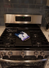 Load image into Gallery viewer, Starry Night Papillon Oven Mitt SS8383OVMT