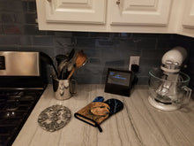 Load image into Gallery viewer, Starry Night Sussex Spaniel Oven Mitt SS8391OVMT