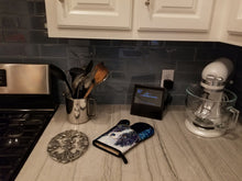 Load image into Gallery viewer, Starry Night Border Collie Oven Mitt SS8558OVMT