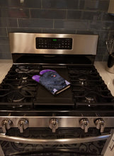 Load image into Gallery viewer, Pomeranian Oven Mitt SS8686OVMT
