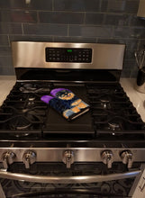Load image into Gallery viewer, Pomeranian Oven Mitt SS8687OVMT
