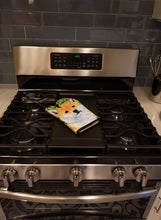 Load image into Gallery viewer, Shiba Inu Oven Mitt SS8719OVMT