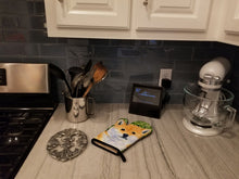 Load image into Gallery viewer, Shiba Inu Oven Mitt SS8719OVMT