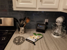 Load image into Gallery viewer, Chihuahua Oven Mitt SS8788OVMT