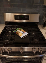 Load image into Gallery viewer, Australian Shepherd Oven Mitt SS8819OVMT