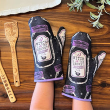 Load image into Gallery viewer, Set of 2 Witch Herbs Oven Mitt | Pot Holders Hanging Oven Gloves Set
