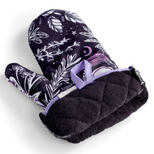 Load image into Gallery viewer, Set of 2 Witch Herbs Oven Mitt | Pot Holders Hanging Oven Gloves Set
