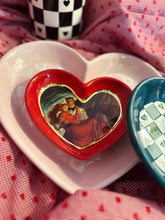 Load image into Gallery viewer, Large Checkered Heart Dishes