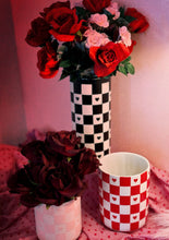 Load image into Gallery viewer, Checkered Heart Column Vase
