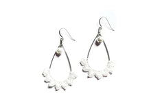 Load image into Gallery viewer, Tear drop Pearl Burst Earrings