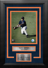 Load image into Gallery viewer, Tony Gwynn in Action San Diego Padres 8" x 10" Framed Baseball Photo with Engraved Autograph