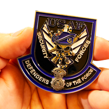 Load image into Gallery viewer, DL2-17 U.S. Air Force Security Forces Police USAF Police SP Defensor Fortis Challenge Coin