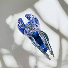 Load image into Gallery viewer, Velvet Claws Antique Vase Hair Clip | Claw Clip in Velvet Travel Bag