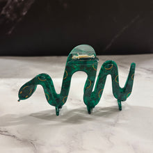 Load image into Gallery viewer, Velvet Claws Cleopatra Green Snake Hair Claw | Claw Clip in Velvet Travel Bag