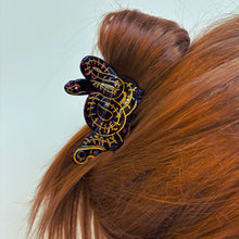 Load image into Gallery viewer, Velvet Claws Coiled Snake Claw in Brown Gold and Red Hair Clip | Claw Clip in Velvet Travel Bag