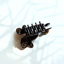Load image into Gallery viewer, Velvet Claws Coiled Snake Claw in Brown Gold and Red Hair Clip | Claw Clip in Velvet Travel Bag
