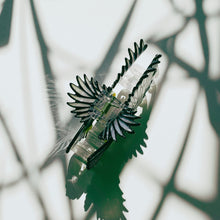 Load image into Gallery viewer, Velvet Claws Eagle Hair Claw | Claw Clip in Velvet Travel Bag