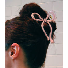 Load image into Gallery viewer, Velvet Claws Hair Clip | Coquette Bow in Pink | Claw Clip in Velvet Travel Bag