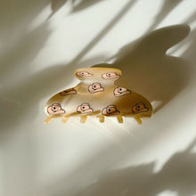 Load image into Gallery viewer, Velvet Claws Hair Clip | Cowgirl Hat in Gold | Claw Clip in Velvet Travel Bag