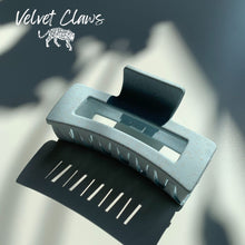 Load image into Gallery viewer, Velvet Claws Hair Clip | The Jada in Blue Speckle | Claw Clip in Velvet Travel Bag