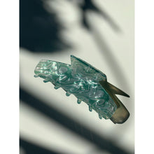 Load image into Gallery viewer, Velvet Claws Hair Clip | The Psychedelic in Nature Child | Claw Clip in Velvet Travel Bag
