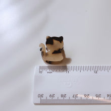 Load image into Gallery viewer, Velvet Claws Mini Kitty Claw Set of 4 | Hair Claw Clip in Velvet Travel Bag