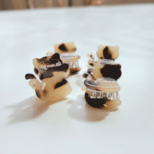 Load image into Gallery viewer, Velvet Claws Mini Kitty Claw Set of 4 | Hair Claw Clip in Velvet Travel Bag