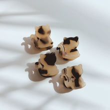 Load image into Gallery viewer, Velvet Claws Mini Kitty Claw Set of 4 | Hair Claw Clip in Velvet Travel Bag
