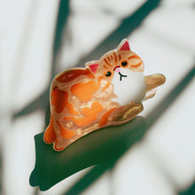 Load image into Gallery viewer, Velvet Claws Mini Orange Cat Hair Claw | Claw Clip in Velvet Travel Bag