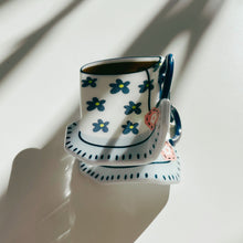 Load image into Gallery viewer, Velvet Claws Mini White Tea Cup with Blue Flowers Hair Claw | Claw Clip