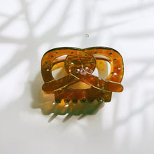 Load image into Gallery viewer, Velvet Claws Pretzel Hair Claw | Claw Clip in Velvet Travel Bag