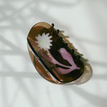 Load image into Gallery viewer, Velvet Claws Pure Seventies Amber Flower Hair Claw | Claw Clip in Velvet Travel Bag