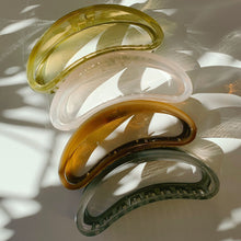 Load image into Gallery viewer, Velvet Claws The Bean Hair Claw in Crystal | Claw Clip in Velvet Travel Bag