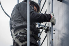 Load image into Gallery viewer, Frontline VLRS Securail Pro Vertical Lifeline System 40'