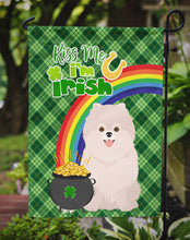 Load image into Gallery viewer, White Pomeranian St. Patrick's Garden Flag – "Kiss Me I’m Irish" with Pot of Gold &amp; Rainbow
