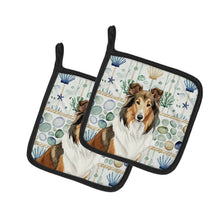 Load image into Gallery viewer, Sable Collie Coastal Sea Glass Pair of Pot Holders