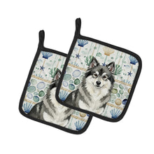 Load image into Gallery viewer, Keeshond Coastal Sea Glass Pair of Pot Holders