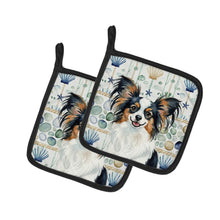 Load image into Gallery viewer, Tricolor Papillon Coastal Sea Glass Pair of Pot Holders
