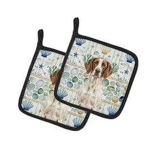 Load image into Gallery viewer, Liver and White Pointer Coastal Sea Glass Pair of Pot Holders