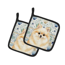 Load image into Gallery viewer, Cream Pomeranian Coastal Sea Glass Pair of Pot Holders