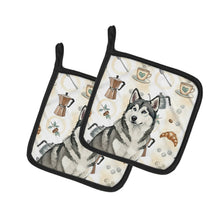 Load image into Gallery viewer, Gray and White Alaskan Malamute Coffee Bar Pair of Pot Holders