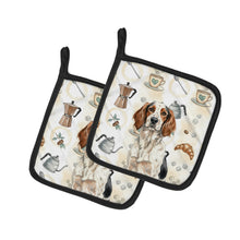 Load image into Gallery viewer, Tricolor English Setter Coffee Bar Pair of Pot Holders