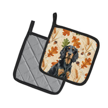 Load image into Gallery viewer, Gordon Setter Heirloom Fall Pair of Pot Holders
