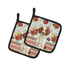 Load image into Gallery viewer, Liver and White Brittany Vegetables Pair of Pot Holders