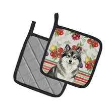 Load image into Gallery viewer, Keeshond Vegetables Pair of Pot Holders